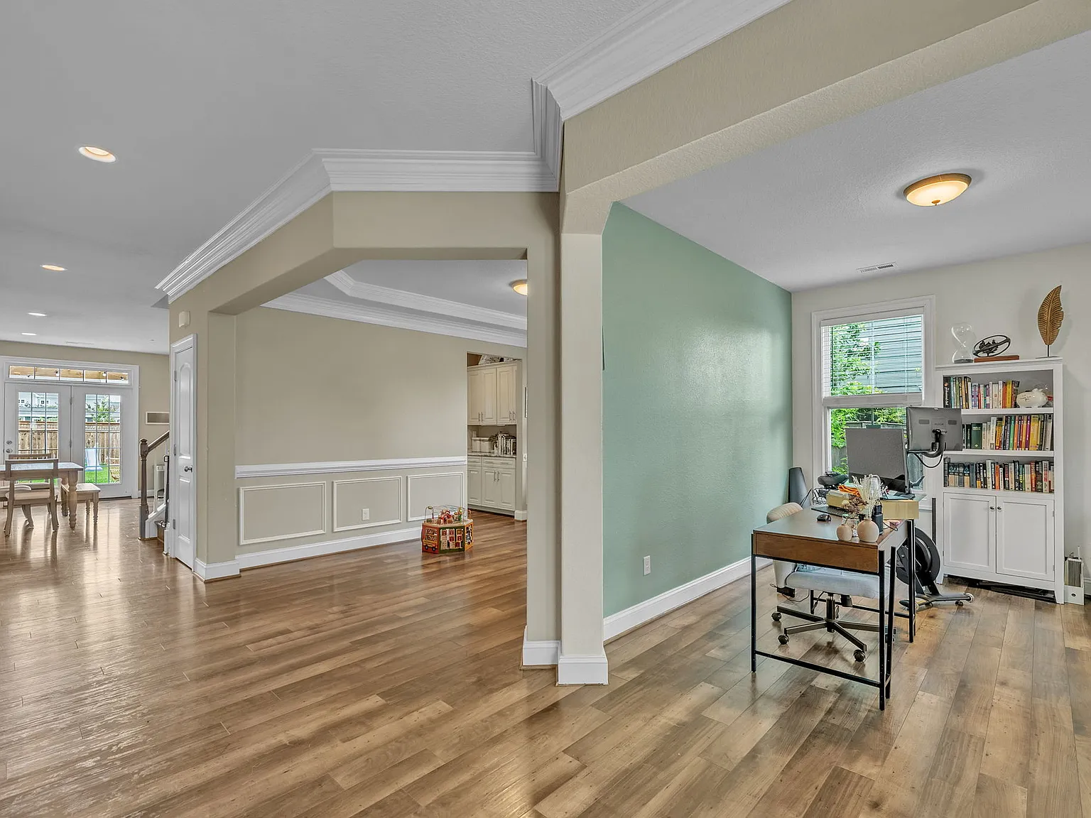 4 bed, 3.5 bath, 2917 sqft, $4,900 — Photo 3
