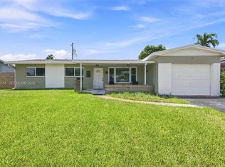 7640 NW 8th St, Pembroke Pines, FL 33024