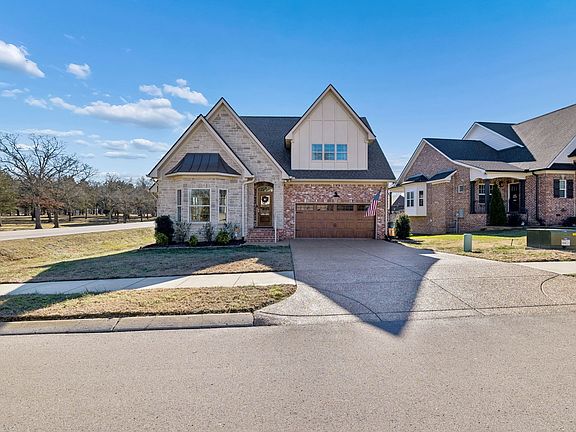 4th image of 301 Timber Ln