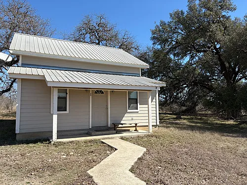 2320 State Highway 16 N Photo 1