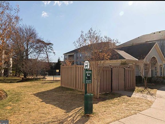 4th image of 11302 Westbrook Mill Ln Unit 201