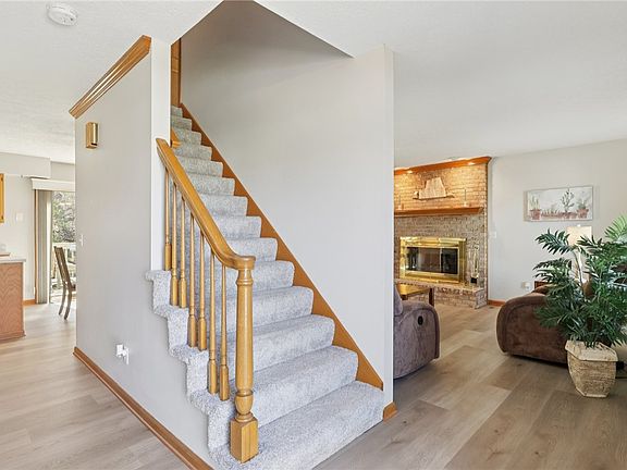 4th image of 365 Cobblestone Cir