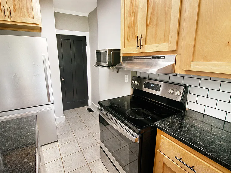 1291 Thornwood Pl — Photo 8