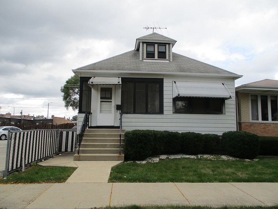 1st image of 11117 S Sawyer Ave