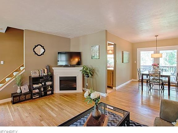 3rd image of 1795 Clearbrook Dr