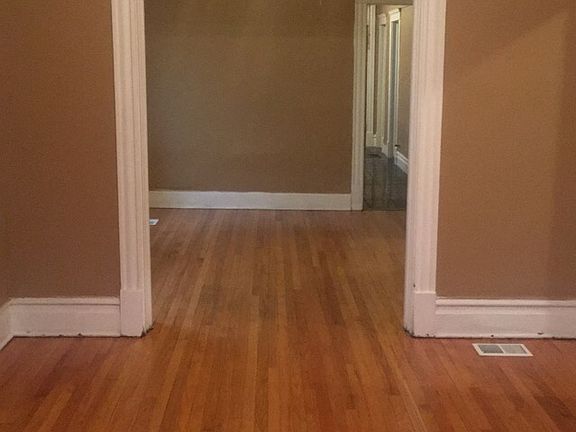 4th image of 5732 S Marshfield Ave #House