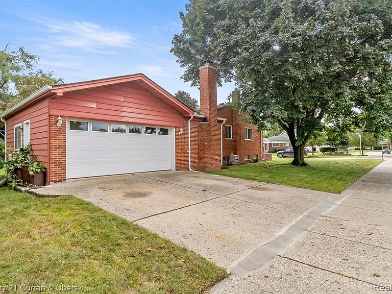 32624 Windsor St — Photo 19