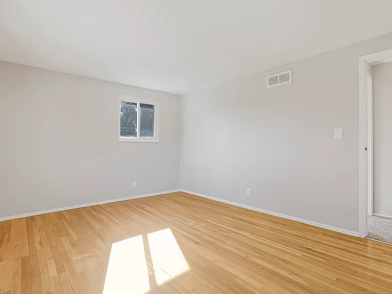 552 Allview Ct — Photo 22