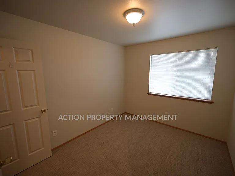 1312 Campbell Ave #8 — Photo 10