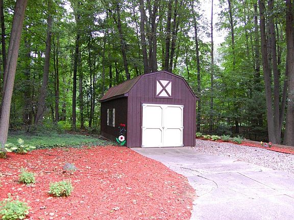 3rd image of 5211 Forestview Ct