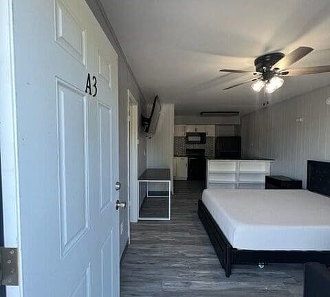 5th image of 401 Smith St APT A3