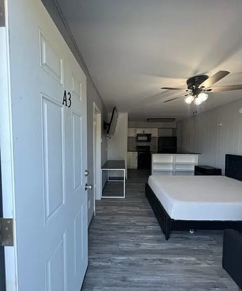 401 Smith St #A3 — Photo 5