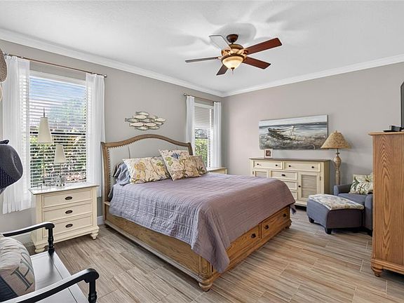 5th image of 342 Bluewater Falls Ct