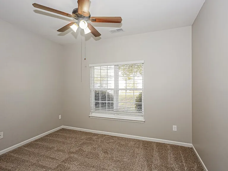 7027 Merrymount Ct — Photo 16