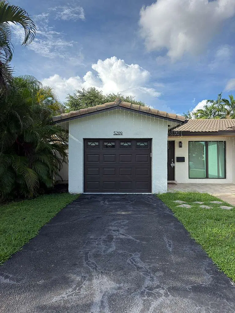 3 bed, 1669 sqft, $4,200 — Photo 4