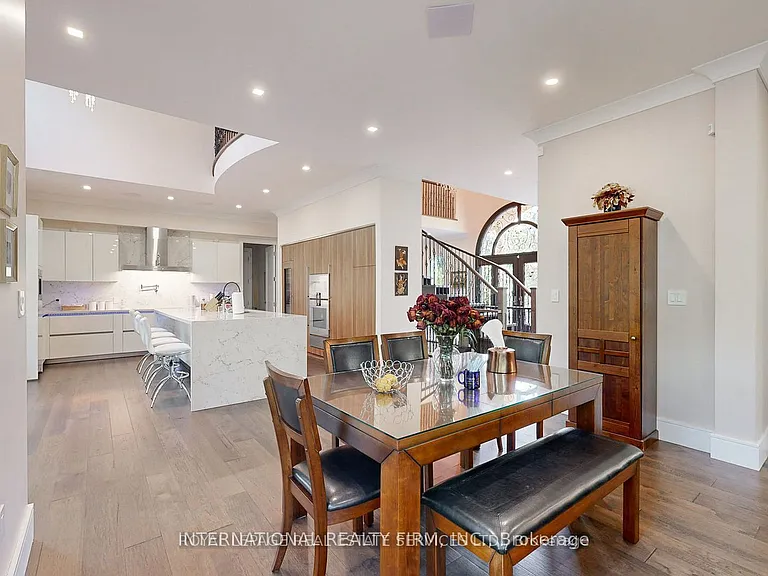 1286 Cambridge Dr — Photo 6