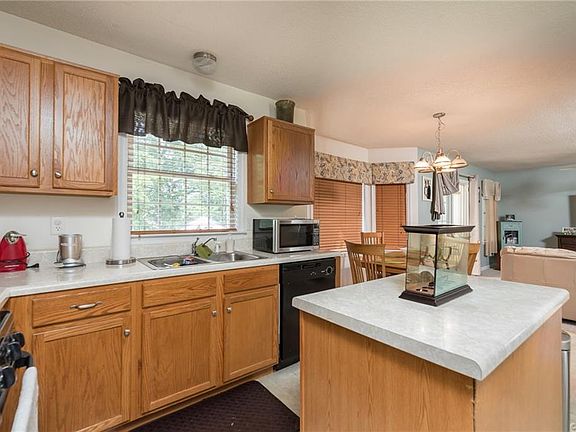 5th image of 1722 Winesap Dr