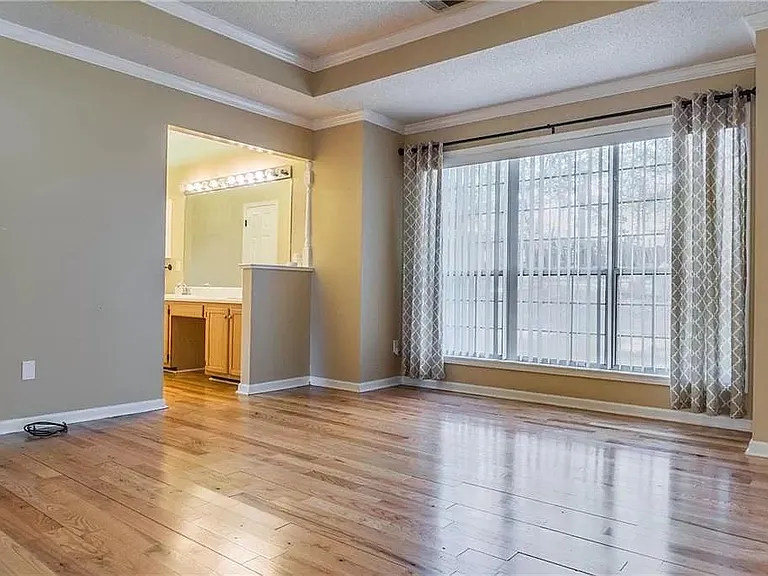 5605 Stewart Woods Dr — Photo 23