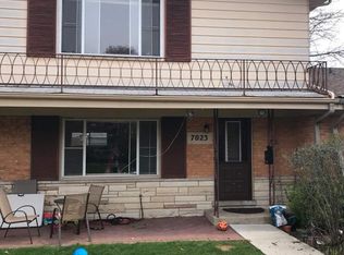7023 W Greenleaf St, Niles, IL 60714