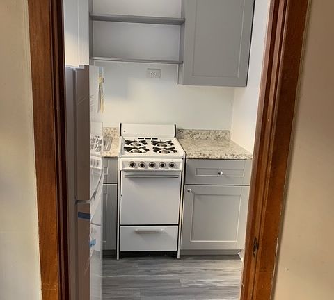 3rd image of 1107 N Pennsylvania St #11
