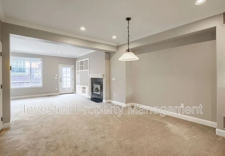 9531 Cedarhurst Ln #D — Photo 5