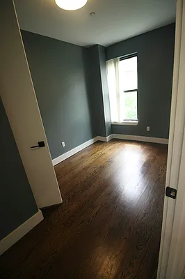 Rented by Delmark Realty LLC | media 37