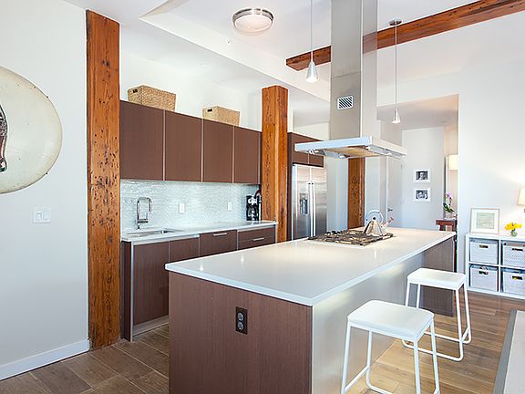 3rd image of 20 Henry St #5D