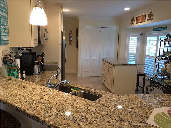 5th image of 649 Kissimmee Ct
