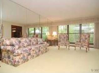 5 Wellington Ct, Lincolnshire, IL