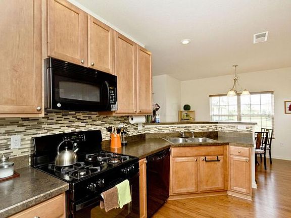 5th image of 1409 Carylake Cir
