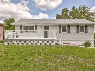 12212 E 32nd St S, Independence, MO, 64052