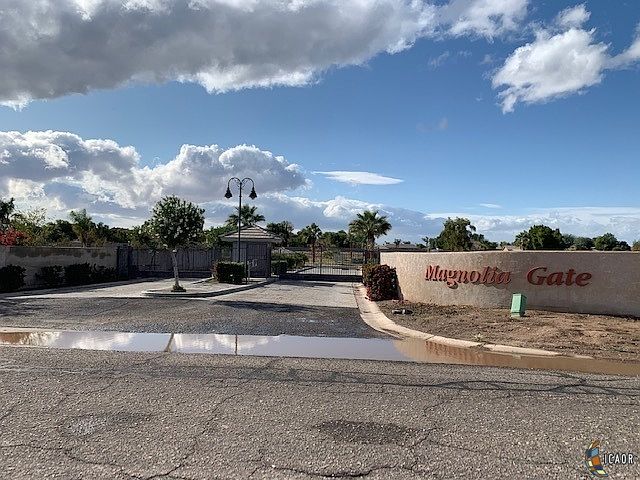 2nd image of 1507 Magnolia Cir