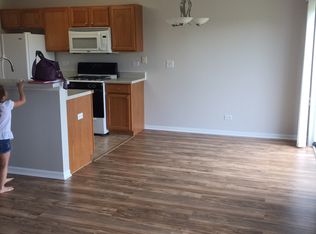 1635 W Chrysler Dr, Belvidere, IL 61008