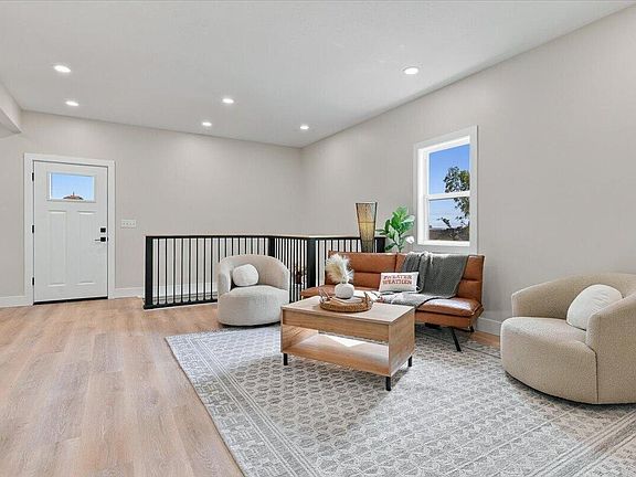 5th image of 505 Brady St