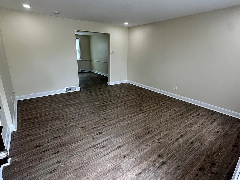 1739 Joan Ave — Photo 4