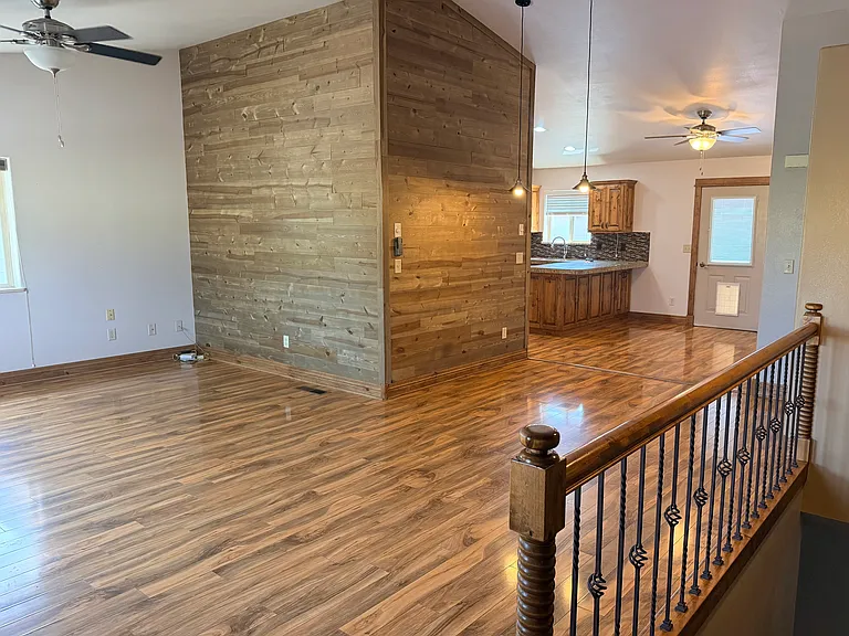 551 Kodiak Cir — Photo 1