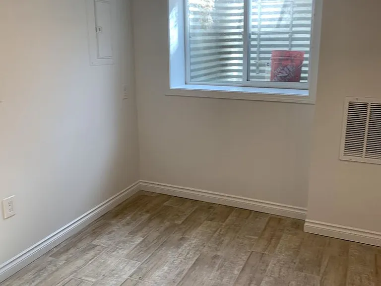 1622 Turner St — Photo 6