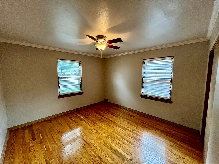 5169 N Hollywood Ave — Photo 9