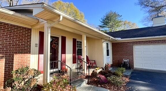 2nd image of 67 Dove Ln