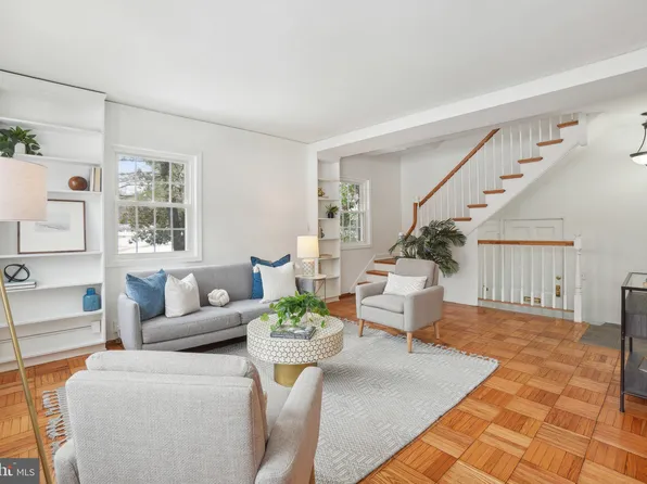 3502 Valley Dr, Alexandria, VA 22302