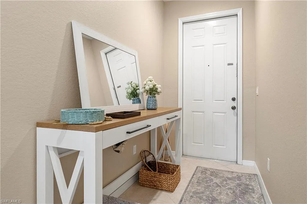 3 bed, 2.5 bath, 2282 sqft, $6,000 — Photo 4