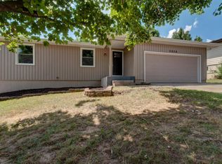 2628 W Primrose Ln, Springfield, MO 65807