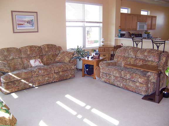 5th image of 12951 Applewood Dr