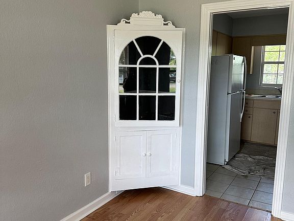 3rd image of 1365 Admiral Woodson Ln