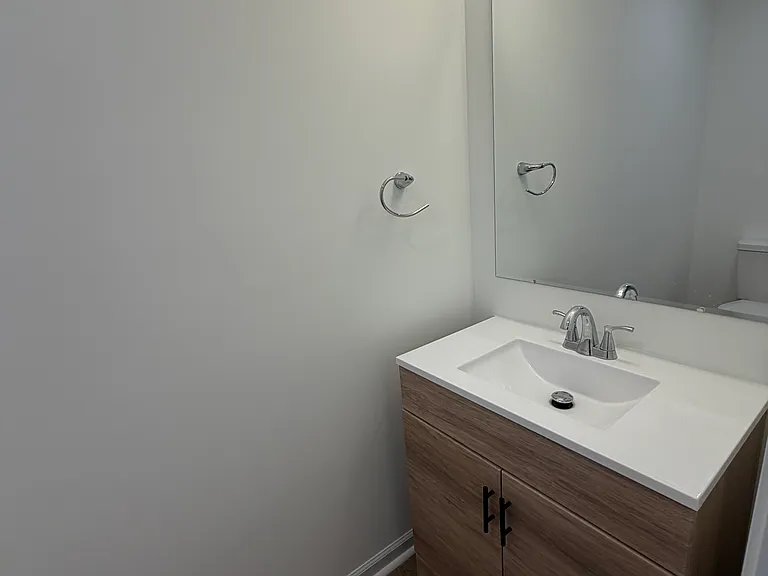 423 Franklin St #421 — Photo 6