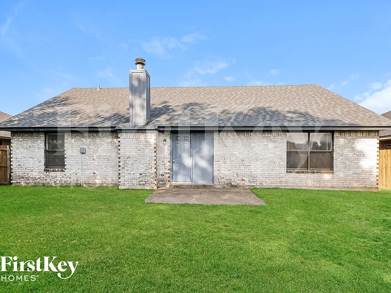 1008 Sennybridge Dr — Photo 18