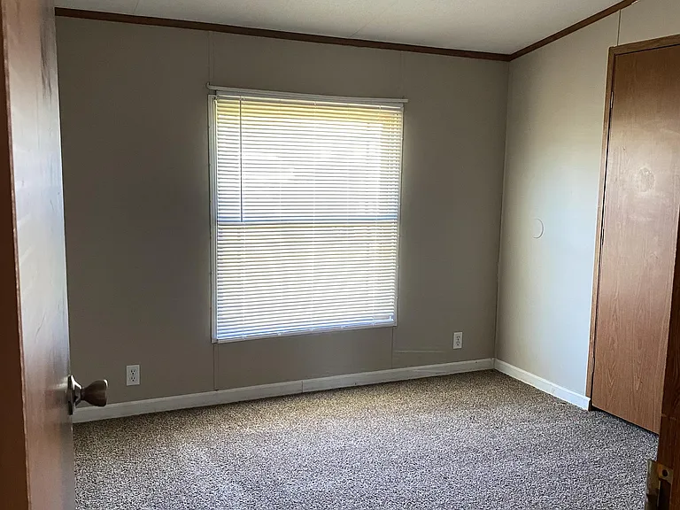 191 Zackary St — Photo 14