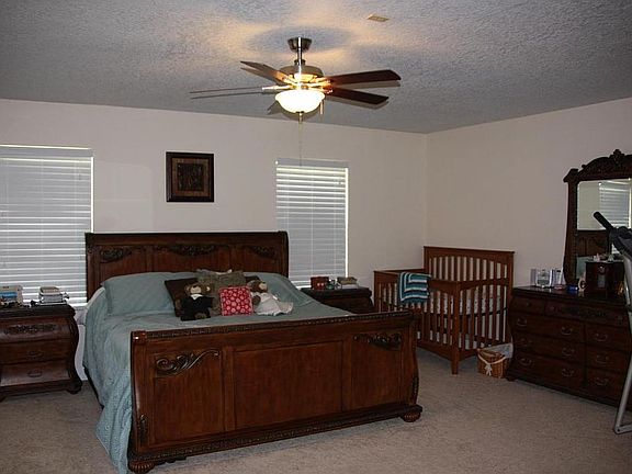 5th image of 21489 NW 70th Ln
