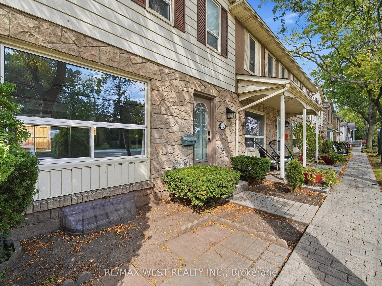 3 bed, $3,500 — Photo 2