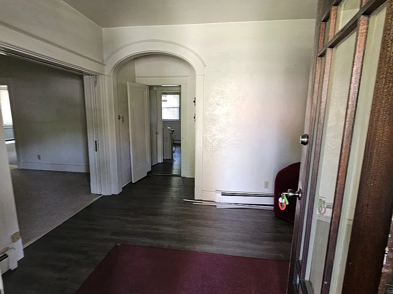 146 Lee St #1 — Photo 9
